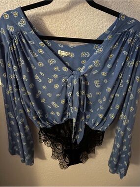 Women’s Free People Blue Ditsy Daisy Tie-Front Lace Bodysuit Size Small